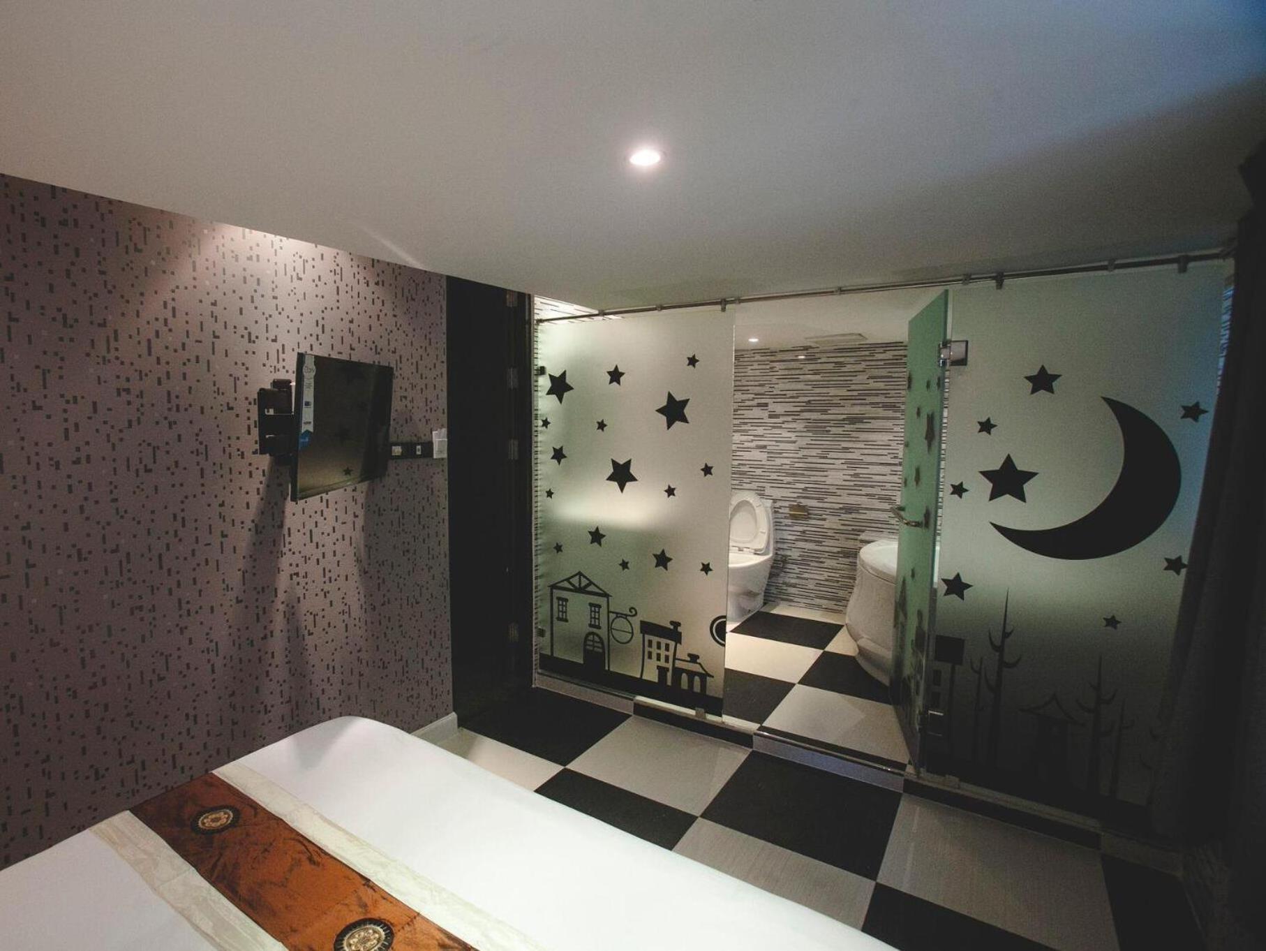 Double Five Hostel Bangkok Bagian luar foto