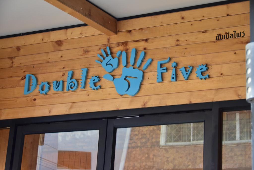 Double Five Hostel Bangkok Bagian luar foto