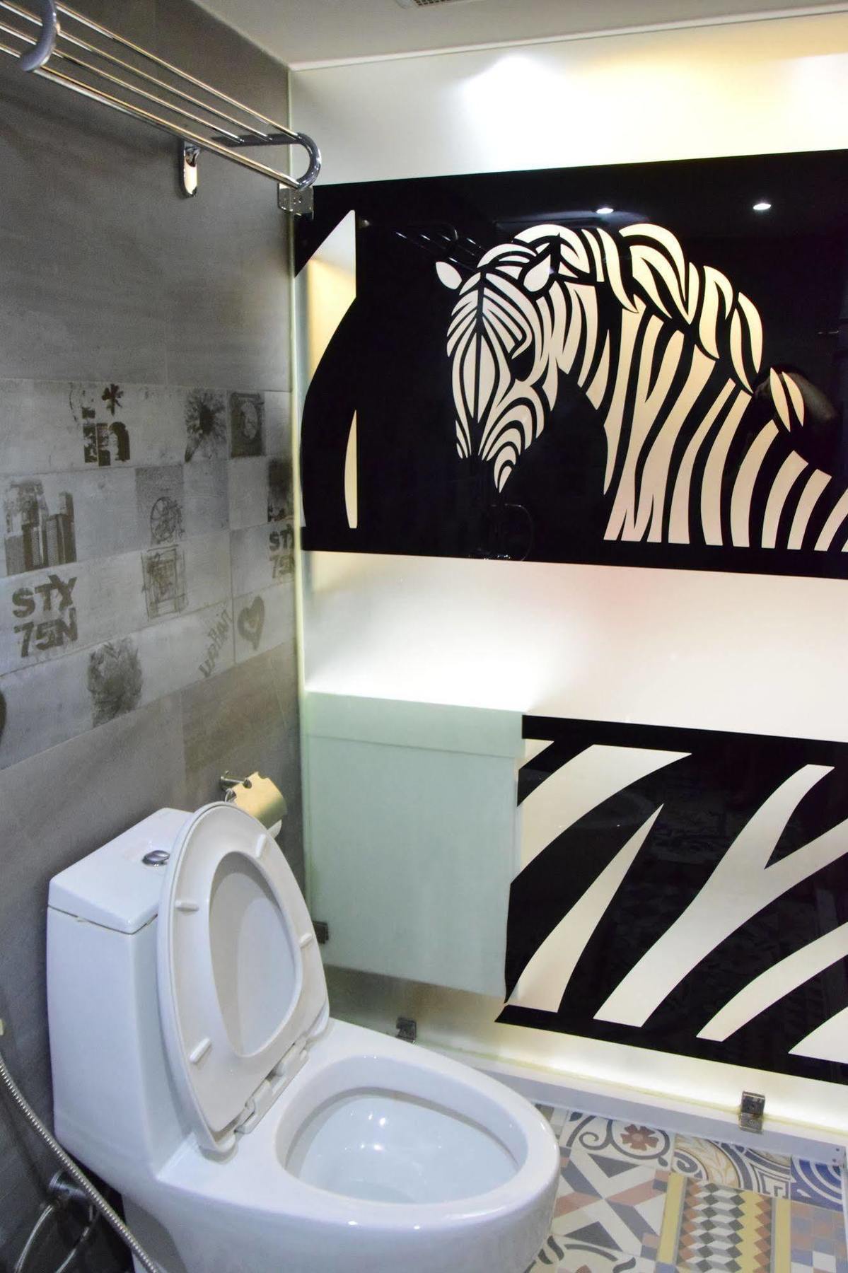 Double Five Hostel Bangkok Bagian luar foto